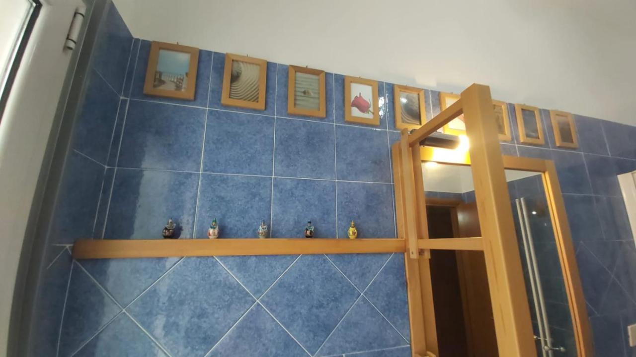 Апартаменты Euforbia House Лидо-ди-Остия Экстерьер фото